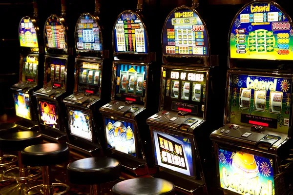 Dream Catcher live-studio wheel and betting interface